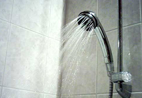 Tiết kiệm bộn tiền với vòi hoa sen tái sử dụng nước